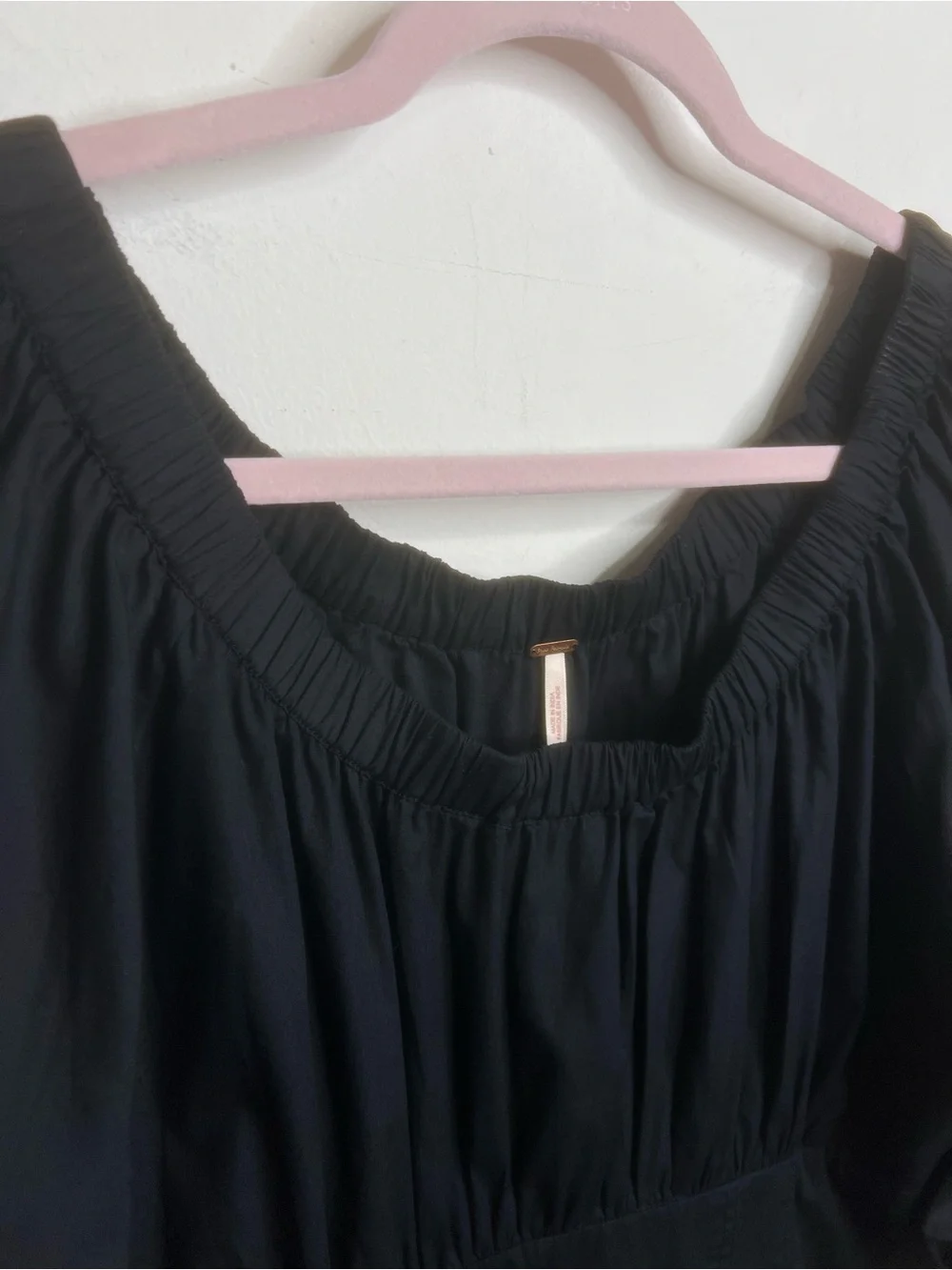 Free People Smocked Teagan Top Puff Sleeves in Black NWT Size Large